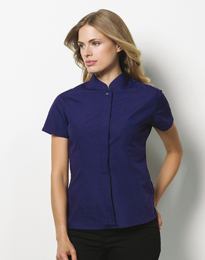 Women's mandarin collar fitted shirt short sleeved
