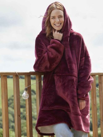 Oversized Hooded Blanket
