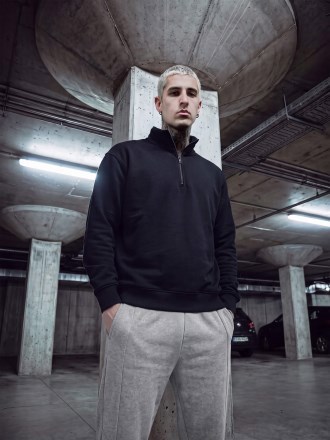 1/4 Zip Sweatshirt