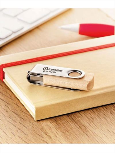 Wooden case USB Flash drive 16 GB