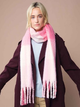 Fluffy Check Scarf